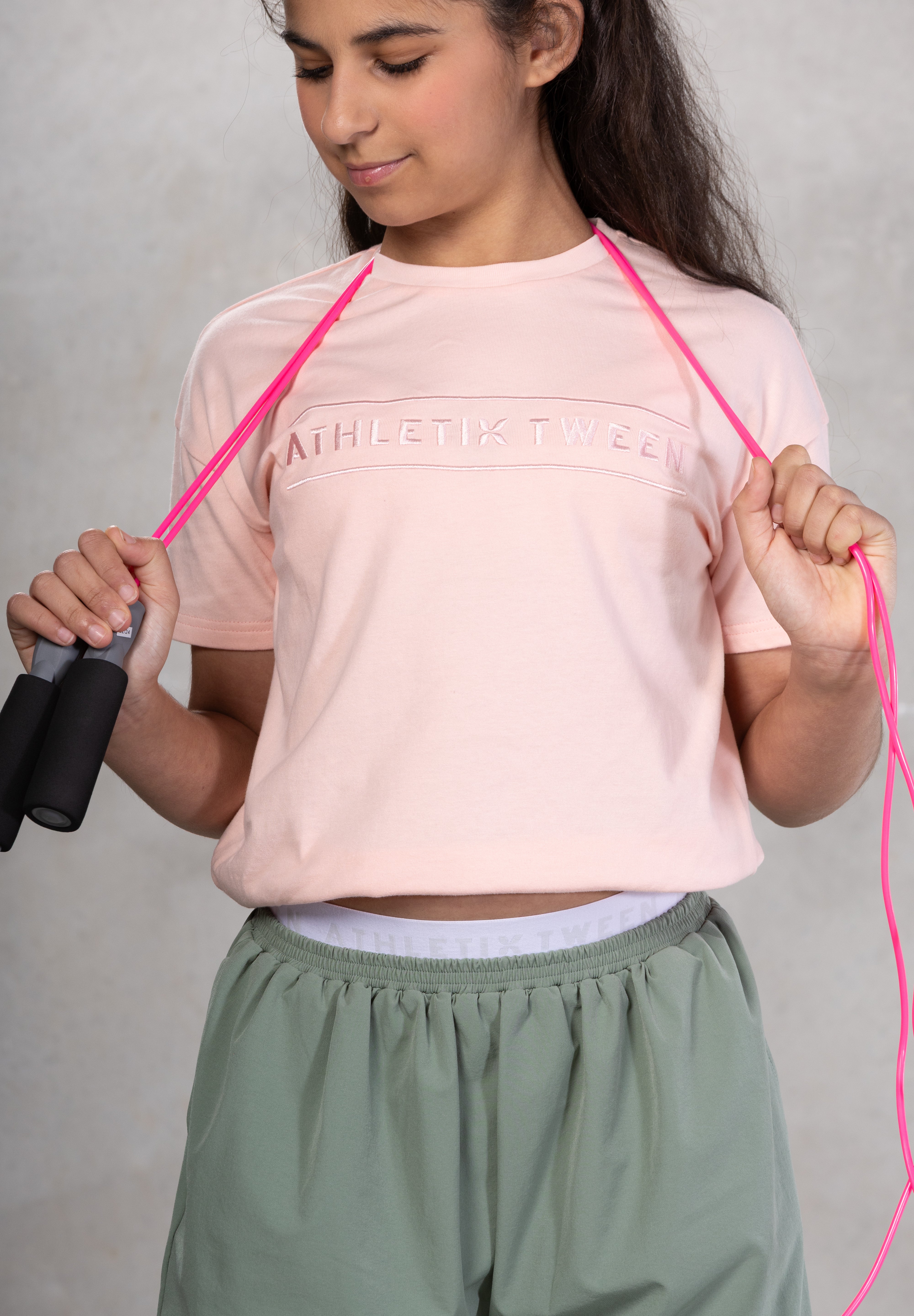 pink tshirt